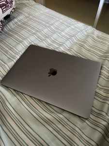 MacBook Pro 13” 512GB M2 Space Grey