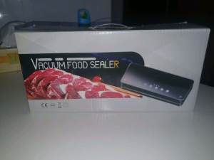 Electric Vacuum Food Sealer - Include 10 Bags - 100W - Brand New