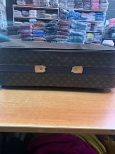 Louis Vuitton Pochette Felicie Bag (with full packaging), Bags, Gumtree  Australia Melbourne City - Melbourne CBD