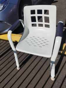 FREEDOM SHOWER CHAIR
