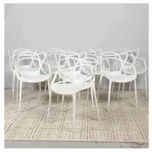 🌴🪑A SET OF EIGHT PHILLIPE STARCK STYLE PLASTIC DINING CHAIRS 🪑🌴