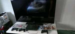 TV HD Slim 50 and PS3 with Games