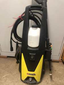 High Pressure water cleaner in good working condition