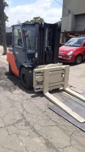 5 ton Toyota container entry deiseal forklift with rotating fork clamp Fairfield East Fairfield Area Preview