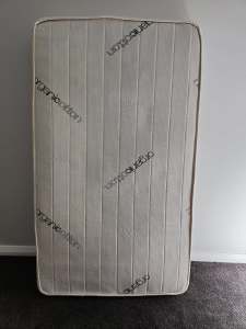 Cot mattress in a very good condition 