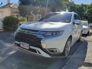 2019 MITSUBISHI OUTLANDER PHEV EXCEED 1 SP AUTOMATIC 4D WAGON