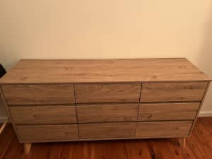 2x chest of drawers. Warrawee Ku-ring-gai Area Preview