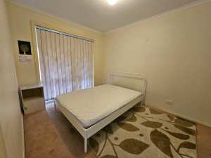 Room for Rent in Glen Waverley