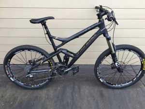 Cannondale Jekyll Carbon Frame Fox Dual Shock XL 30spd