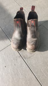 Kids Redback work boots (Size 4 kids)