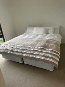 KS ZIP BED. PERFECT CONDITION. EASY TO CONVERT FROM KING TO 2 SINGLES