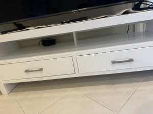 White gloss tv unit with two small side tables