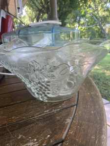 Punch bowl Glass with 10 cute glasses