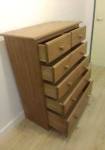 😊 SET OF DRAWERS - GOOD CONDITION.