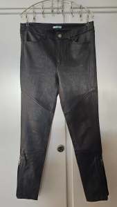 KOOKAI size 38 GENUINE LEATHER skinny pants
