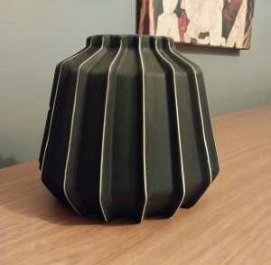 Vintage Pleated Carbon Black Ceramic Decorative Pot