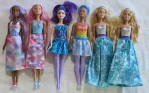 22 x Mattel BARBIE Dolls with Painted Swimsuits