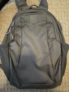 Pacsafe Metrosafe Backpack