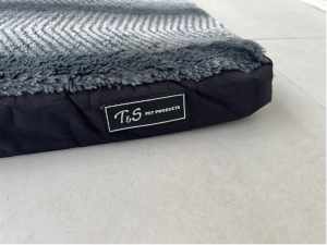 Comfort dog mattress/bed for comfort on joints