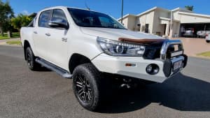 Toyota Hilux SR5 with Extras