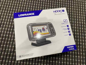 LOWRANCE HOOK2-4X FISHFINDER WITH BULLET SKIMMER TRANSDUCER (NEW)