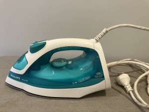 Philips cloth iron in good condition for sale