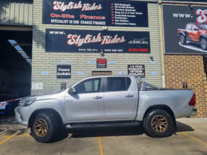 2016 Toyota Hilux SR5 (4x4) $44990 OR FINANCE FROM $144PW 