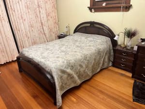 Queen bed with matress and 2 matching bed tabes