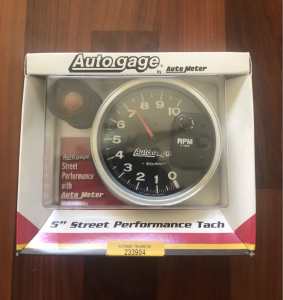 Autogage 5 Inch 10,000 RPM Tachometer With External Shift Light