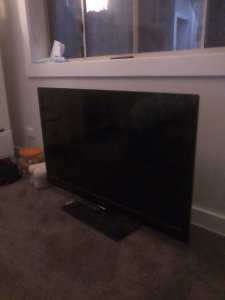 42 inch no Netflix and Stan with remote Hisense 