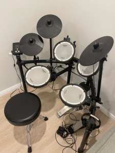 Roland TD-1DMK V-Drums (Electric Drum Kit)