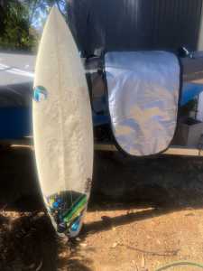 6 foot fibreglass surfboard