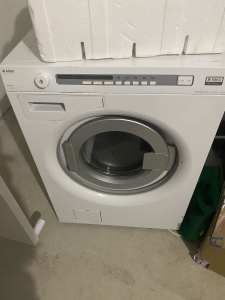 Front loader washing machine cash only 