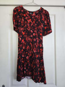 Dotti red floral mini dress - size 8