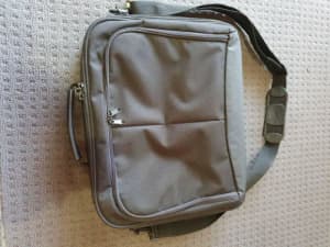 Laptop bag with shoulder strap