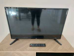 32 LED TV with remote and built in DVD player