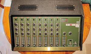 Roland 8 Channel PA120 mixer