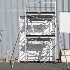 4.6m/6.6m/8.6m reach: 2.5mLx1.3mW Mobile scaffold tower - Brisbane