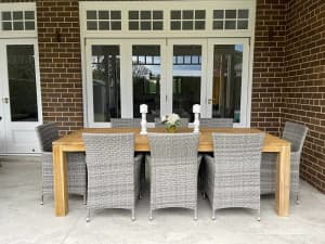 CANCUN 9-PIECE DINING SETTING WITH GARTEMOBE CHAIRS