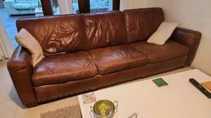 Sofa in antique leather. 3seater