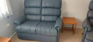 Lazy Boy Leather lounge 2 seater plus 2 recliners