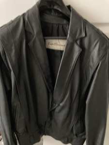 Leather jacket Mens. Medium size