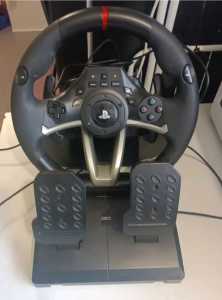 Hori PS4 racing wheel and pedal