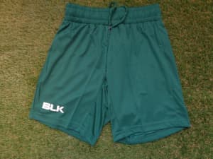 BLK MINI ROOS SOCCER SHORTS GREEN JR4 BRAND NEW SUIT 4 YEAR OLDS