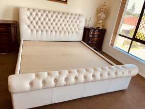 CHESTERFIELD WHITE LEATHER KING BED FRAME GREAT CONDITION