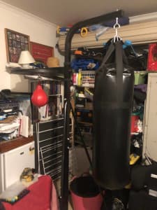 second hand punch bag stand