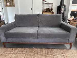 2.5 seater & 3 seater fabric sofa with wooden feet