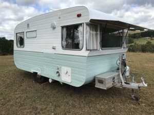 1966 Franklin Premier Vintage Caravan