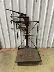Antique scales - W&T Avery