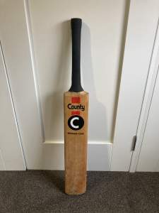 County Cricket Bat - Ultimate Club
